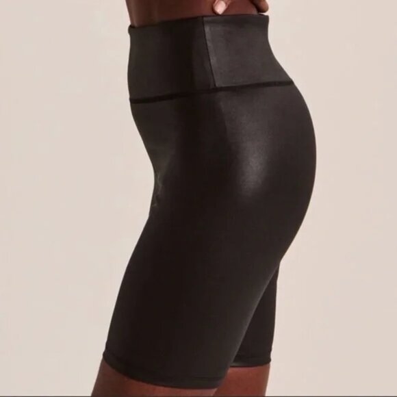 Abercrombie Women's Sheen Bike Shorts - Picture 1 of 6